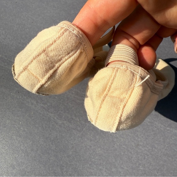 Capezio Girls Light Pink Canvas 12M Kids Ballet Shoes 🩰slippers - Picture 10 of 16